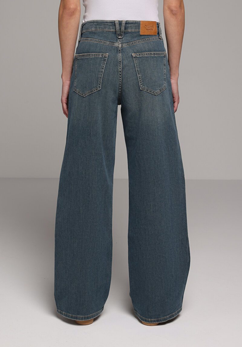 Regular Fit   Kadın Over Dyed Denim Jean Pantolon