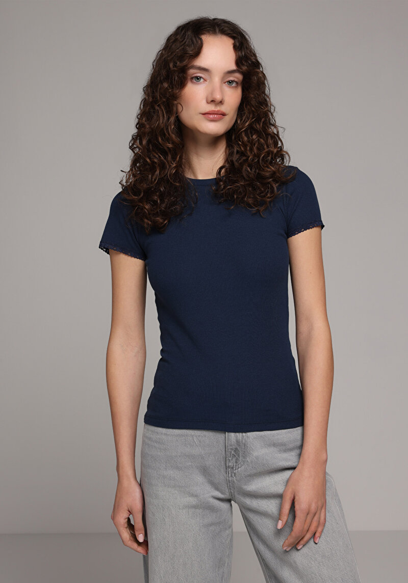 Slim Fit Yuvarlak Yaka Düz Kadın Lacivert Kısa Kol Tişört