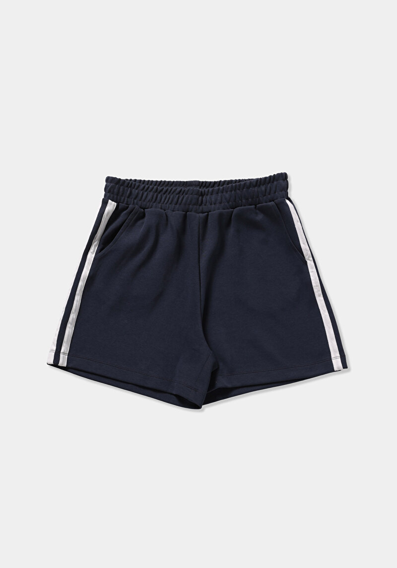 Regular Fit Orta Bel Düz Kadın Lacivert Şort