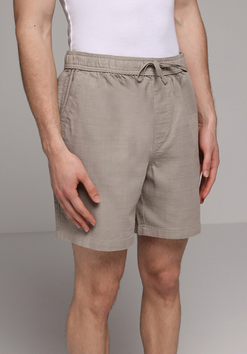 Relaxed Fit Orta Bel Düz Erkek Bej Şort