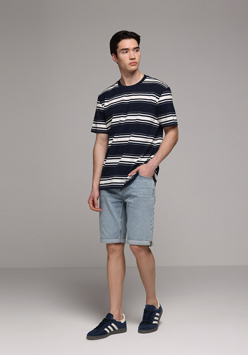 Straight Fit Orta Bel Düz Erkek Light İndigo Denim Jean Şort