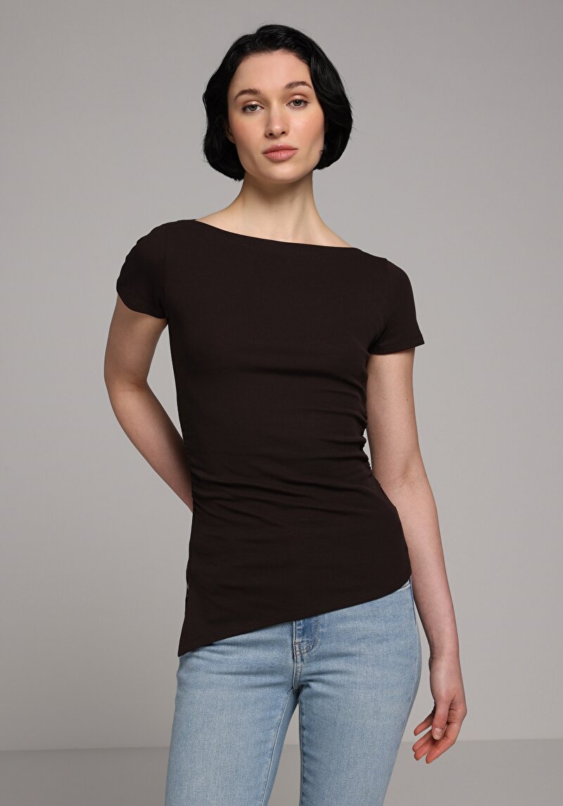 Slim Fit Kayık Yaka Düz Kadın Kahverengi Kısa Kol Tişört