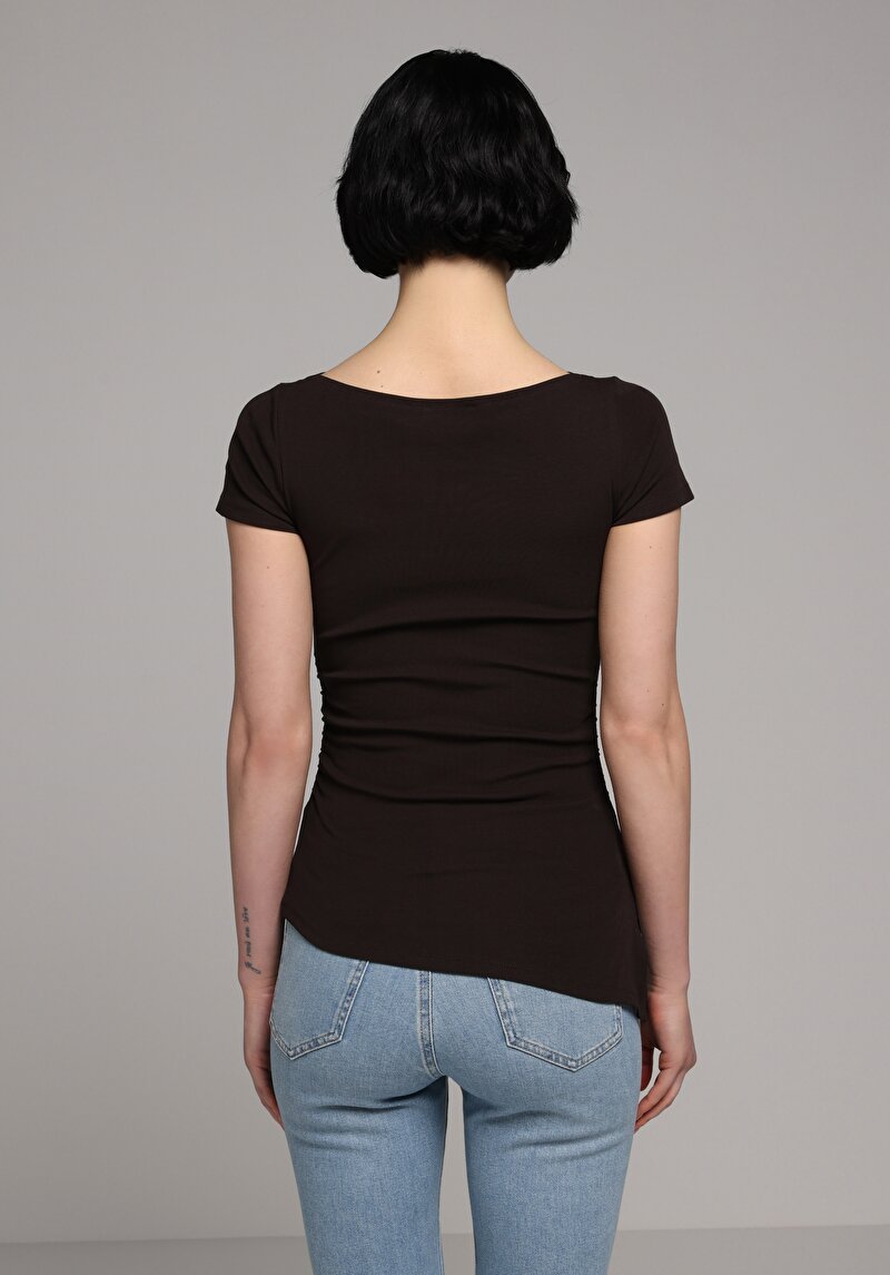 Slim Fit Kayık Yaka Düz Kadın Kahverengi Kısa Kol Tişört