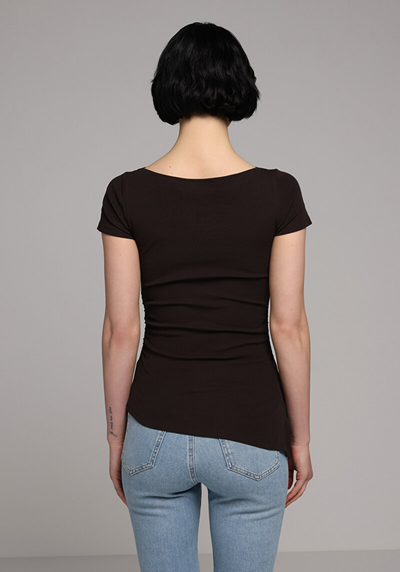 Slim Fit Kayık Yaka Düz Kadın Kahverengi Kısa Kol Tişört