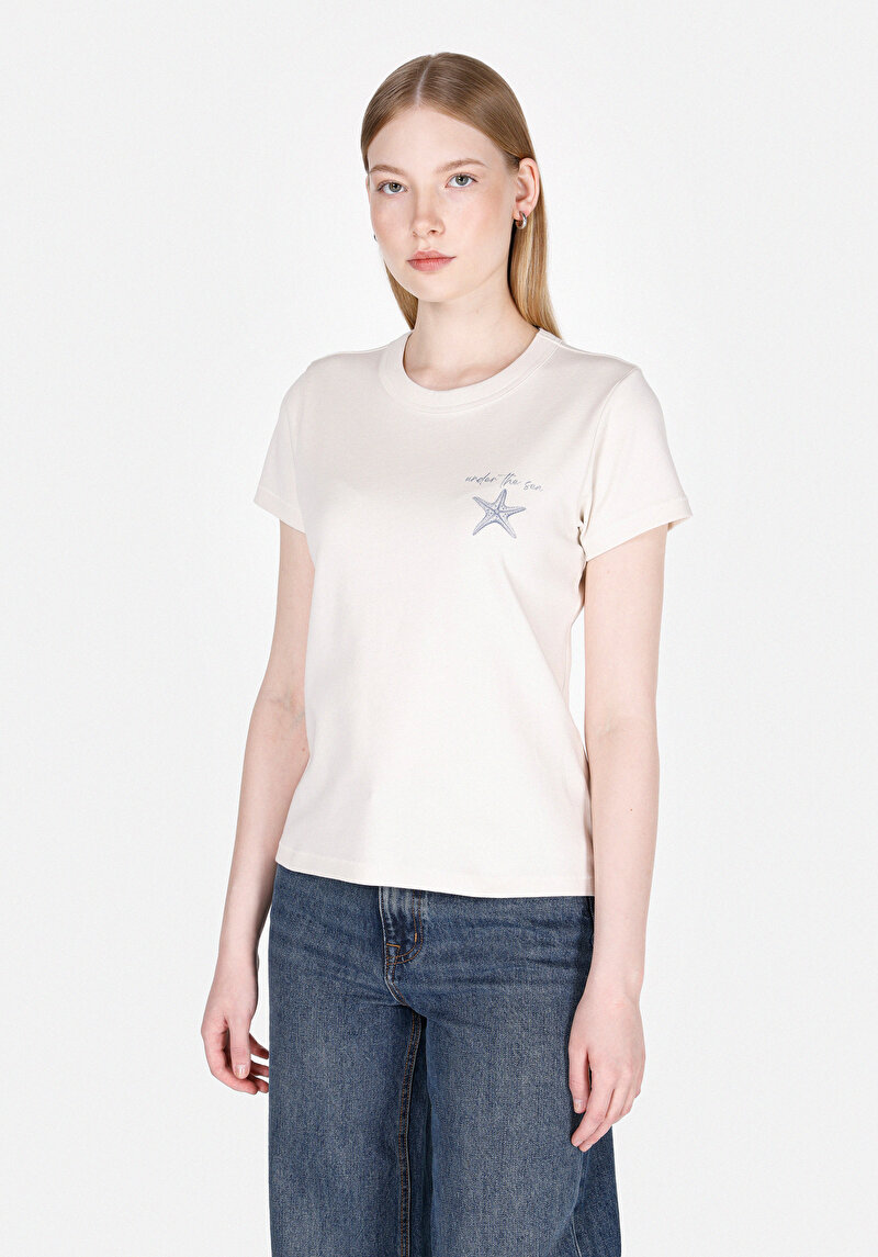 Slim Fit Yuvarlak Yaka Baskılı Kadın Beyaz Kısa Kol Tişört