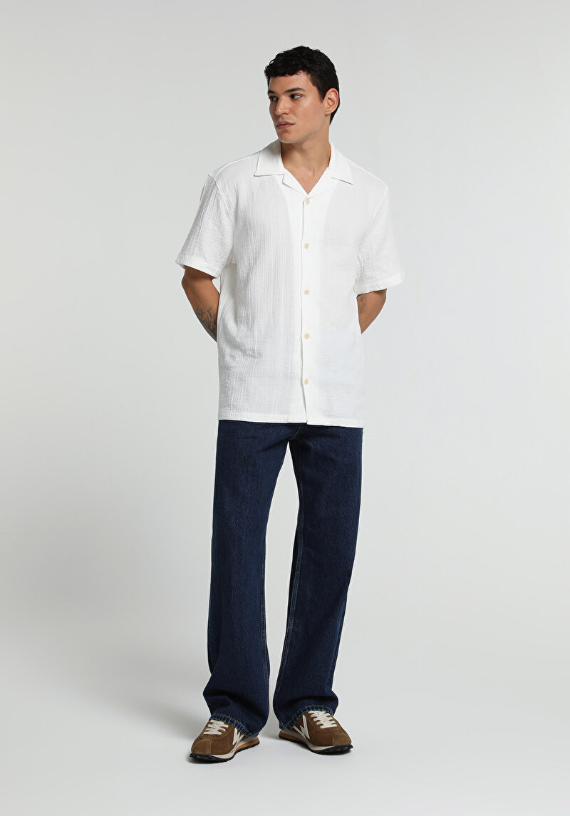 Relaxed Fit Apaj Yaka Düz Erkek Beyaz Kısa Kol Gömlek
