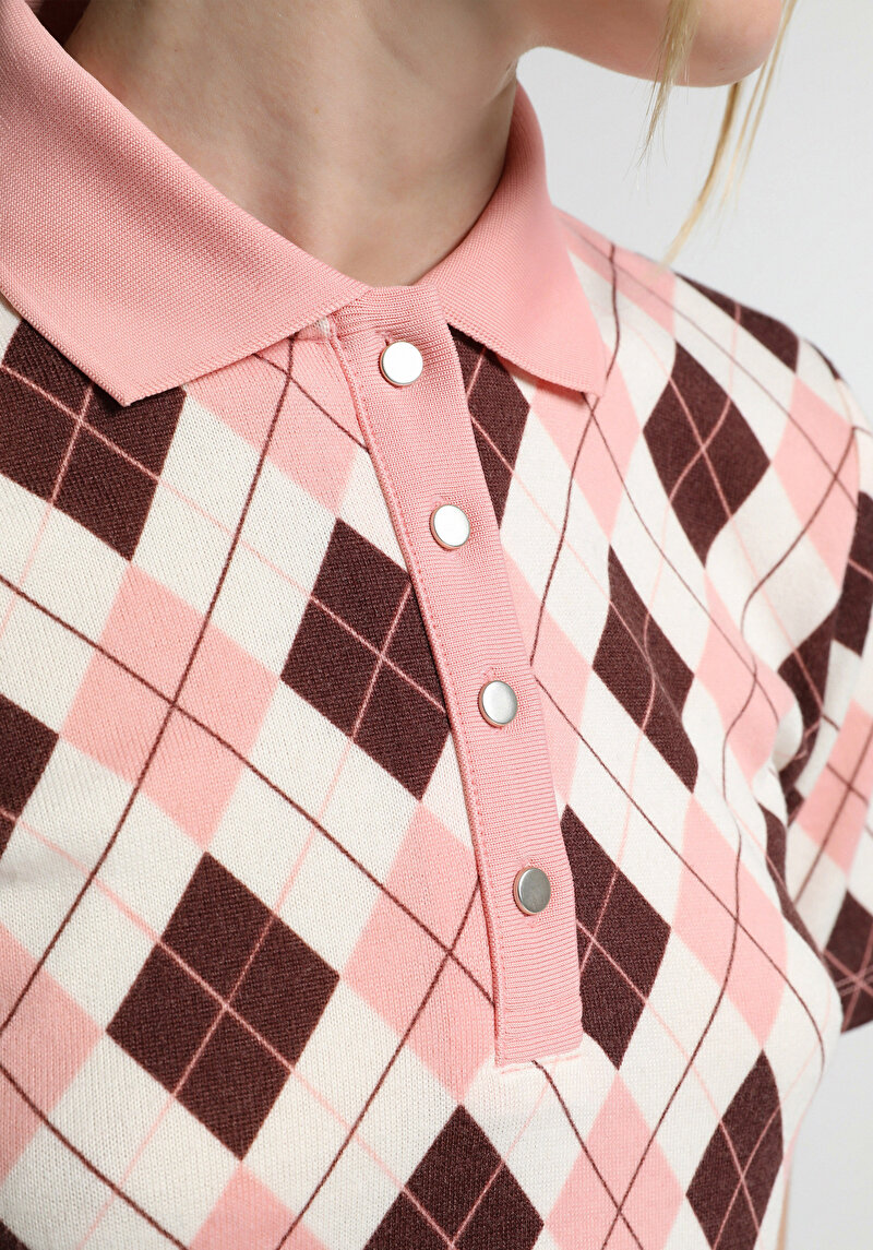 Slim Fit Polo Yaka Metraj Baskılı Kadın Pembe Kısa Kol Tişört