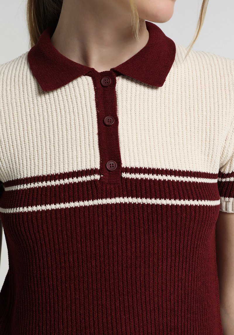 Slim Fit Polo Yaka Çizgili Kadın Bordo Kısa Kol Kazak