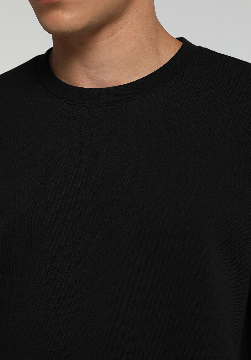 Regular Fit Yuvarlak Yaka Düz Erkek Siyah Sweatshirt