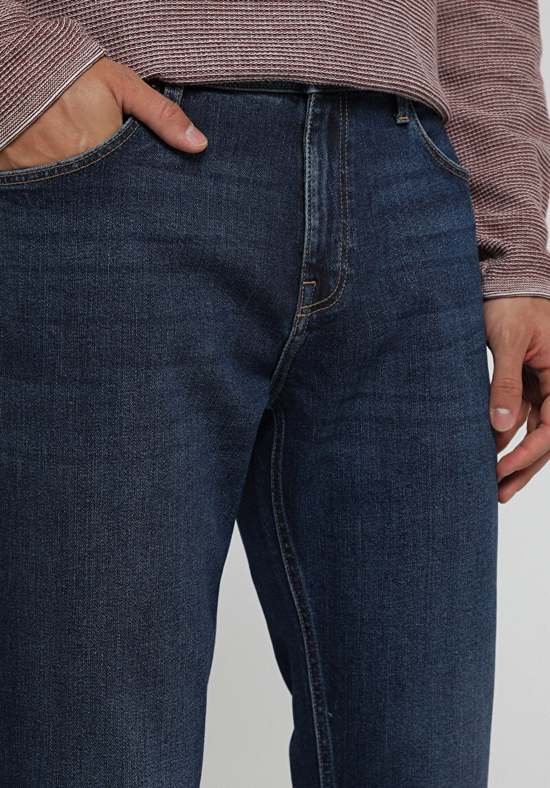 Slim Tapered Fit Orta Bel Daralan Paça Erkek Dark İndigo Denim Jean Pantolon