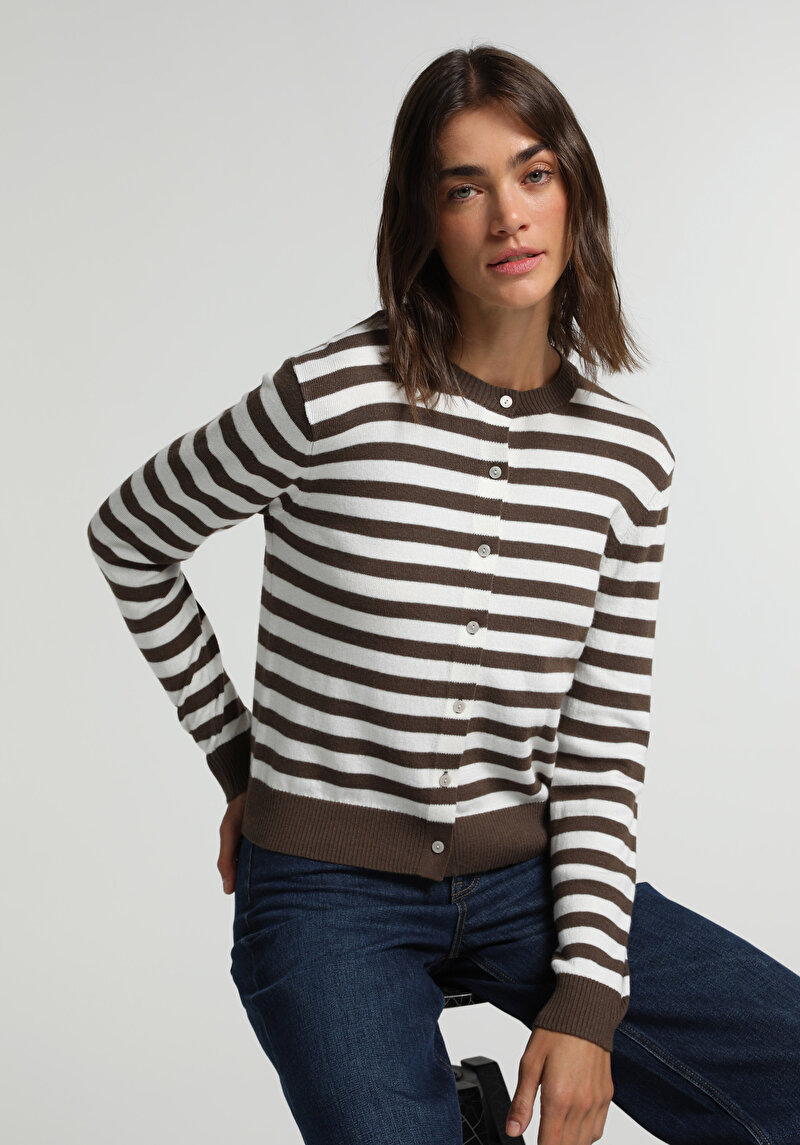 Slim Fit Yuvarlak Yaka Çizgili Kadın Kahverengi Hırka