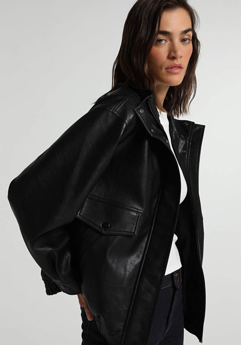 Regular Fit High Neck Fermuarlı Astarlı Kapamalı Kadın Siyah Mont Pu