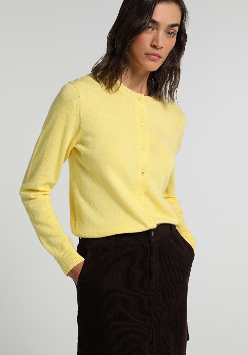 Slim Fit Yuvarlak Yaka Düz Kadın Sari Hırka