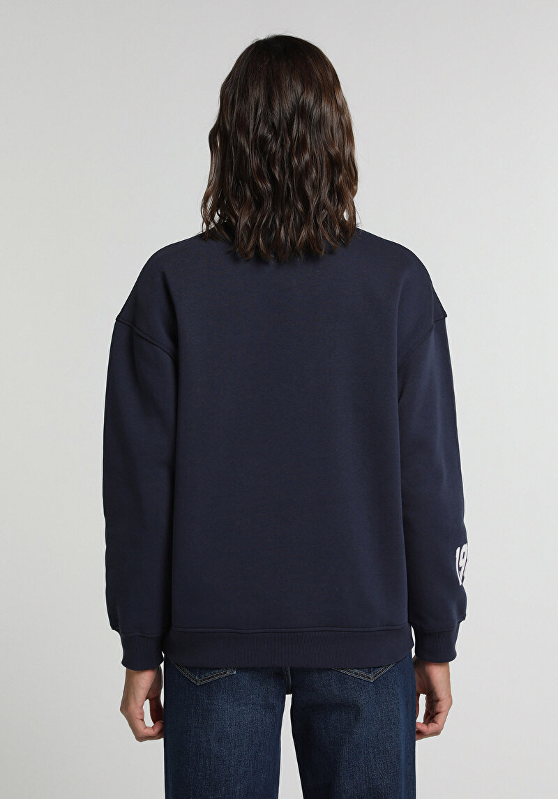 Regular Fit Yuvarlak Yaka Baskılı Kadın Lacivert Sweatshirt