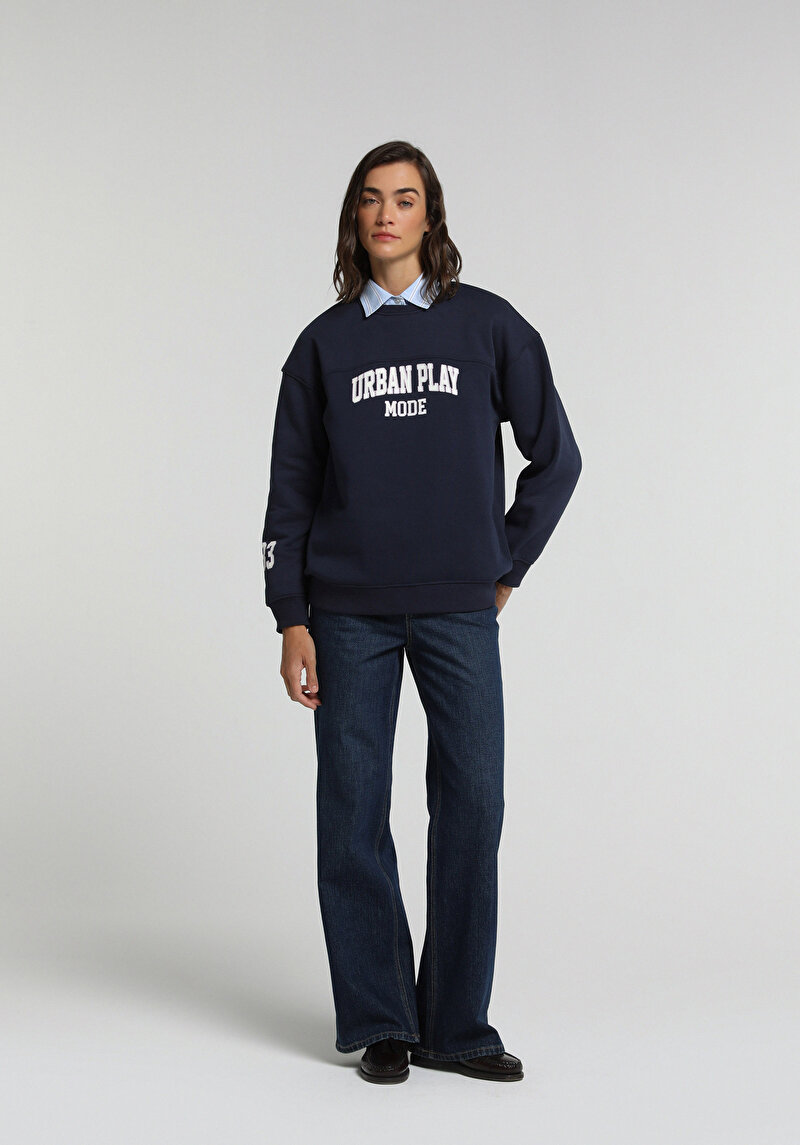 Regular Fit Yuvarlak Yaka Baskılı Kadın Lacivert Sweatshirt