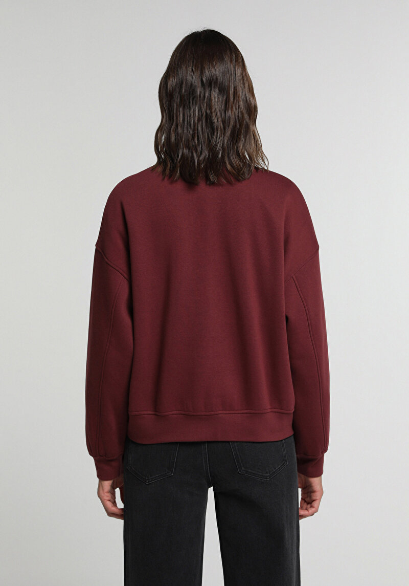 Oversize Fit Yuvarlak Yaka Nakışlı Kadın Bordo Sweatshirt