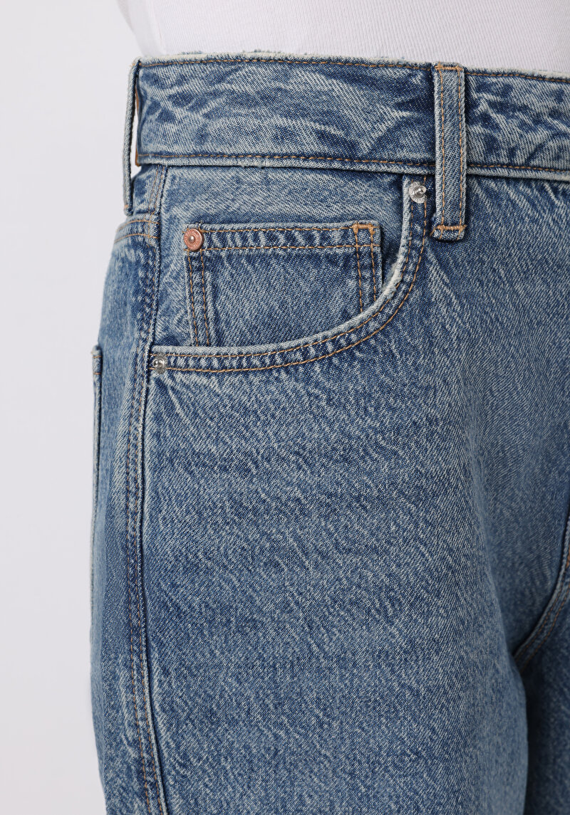 Barrel Fit   Kadın Light İndigo Denim Jean Pantolon