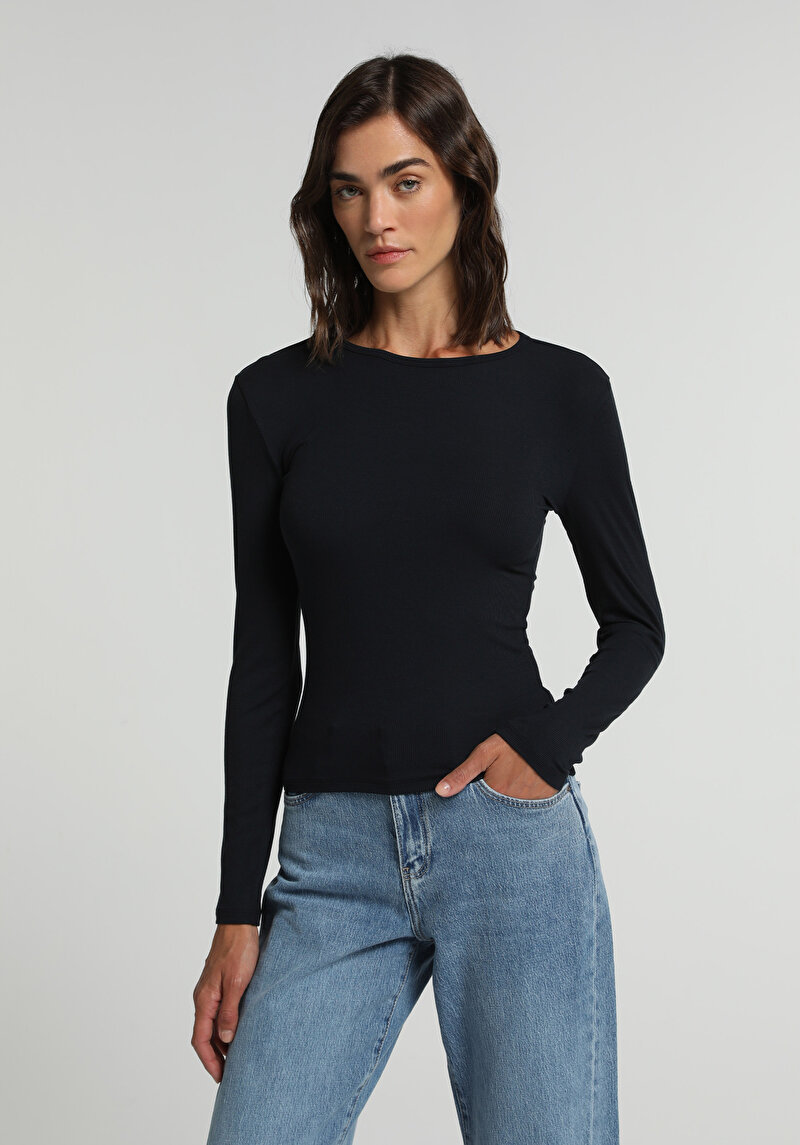Slim Fit Yuvarlak Yaka Düz Kadın Siyah Uzun Kol Tişört