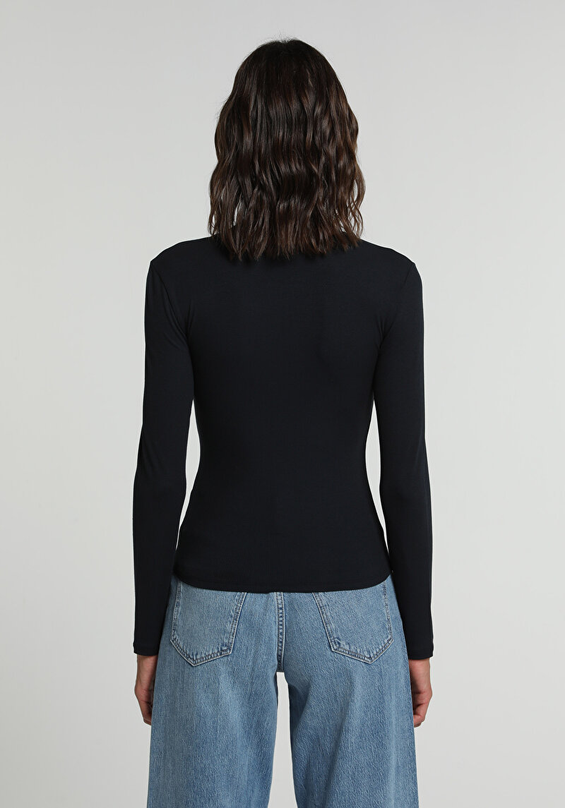 Slim Fit Yuvarlak Yaka Düz Kadın Siyah Uzun Kol Tişört