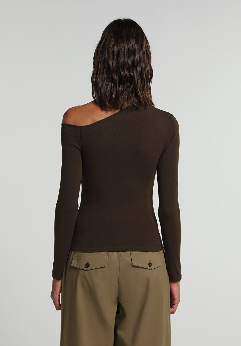 Slim Fit Asimetrik Yaka Düz Kadın Kahverengi Uzun Kol Tişört