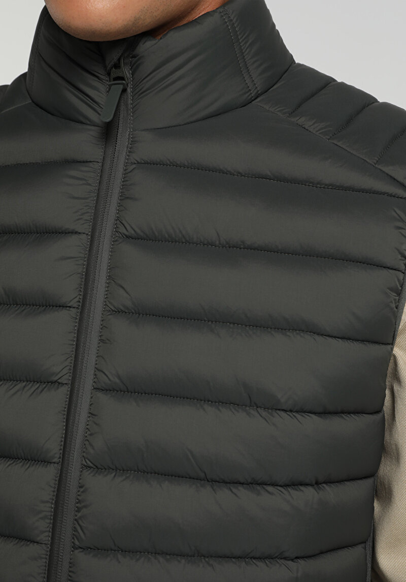 Slim Fit Dik Yaka Fermuarlı Astarlı  Erkek Yeşil Yelek