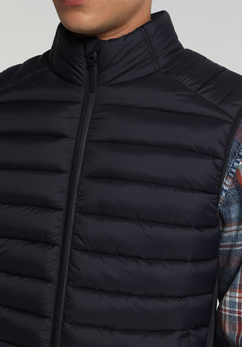 Slim Fit Dik Yaka Fermuarlı Astarlı Erkek Lacivert Yelek