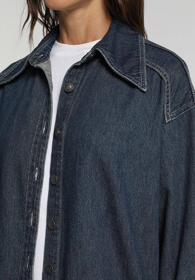 Oversize Fit Klasik Yaka Düz Kadın Mid İndigo Denim Uzun Kol Gömlek