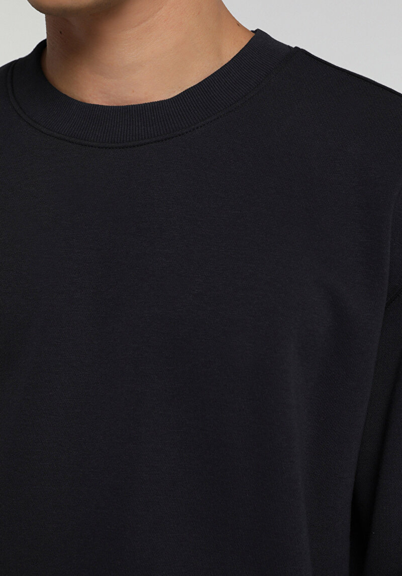 Relaxed Fit Yuvarlak Yaka Düz Erkek Lacivert Sweatshirt
