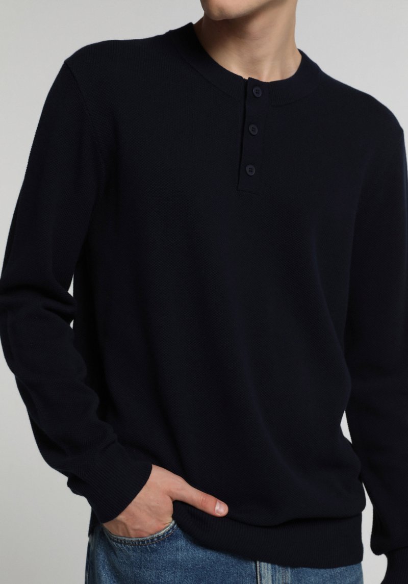 Regular Fit Placket Neck Düz Erkek Lacivert Kazak