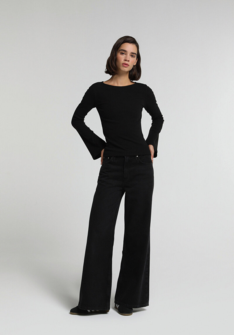 Slim Fit Yuvarlak Yaka Düz Kadın Siyah Uzun Kol Tişört