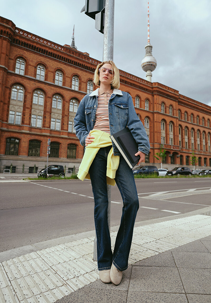 Oversize Fit Çıtçıtlı Astarsız Kürklü Kadın Dark İndigo Denim Ceket