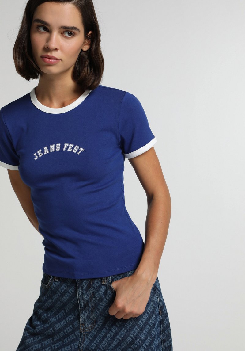 Slim Fit Yuvarlak Yaka Baskılı Kadın Mavi Kısa Kol Tişört