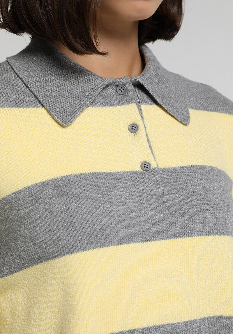 Regular Fit Polo Yaka Çizgili Kadın Gri Kazak