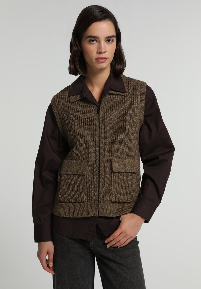 Regular Fit Polo Yaka Düz Kadın Yeşil Hırka