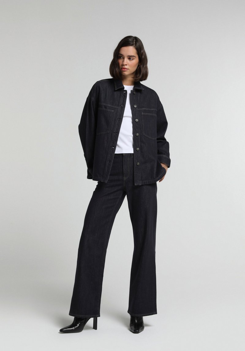Şardonlu Oversize Fit   Kadın Dark İndigo Denim Shacket