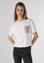 thumb-Regular Fit Yuvarlak Yaka Baskılı Kadın Beyaz Kısa Kol Tişört