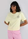 thumb-Regular Fit Yuvarlak Yaka Baskılı Kadın Sari Kısa Kol Tişört