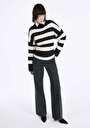 thumb-Regular Fit Yarım Balıkçı Yaka Çizgili Kadın Siyah Kazak