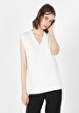 thumb-Regular Fit V Yaka Düz Kadın Beyaz Kazak