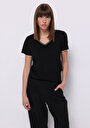 regular-fit-v-yaka-duz-kadin-siyah-kisa-kol-tisort