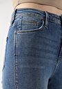 thumb-Skinny Fit Yüksek Bel Dar Paça Kadın İndigo Jean Pantolon