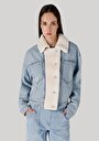 thumb-Regular Fit Düğmeli Astarsız  Kadın Denim Ceket