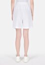 thumb-Regular Fit Orta Bel Cepli Kadın Beyaz Şort
