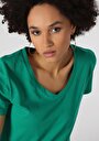 thumb-Regular Fit V Yaka Düz Kadın Yeşil Kısa Kol Tişört