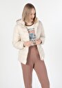 thumb-Slim Fit Kapüşonlu Fermuarlı Astarlı  Kadın Beyaz Mont
