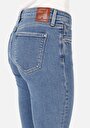 thumb-Skinny Fit   Kadın İndigo Jean Pantolon