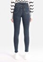 thumb-Skinny Fit Yüksel Bel Dar Paça Cepli Kadın İndigo Jean Pantolon