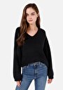 thumb-Regular Fit V Yaka Düz Kadın Siyah Kazak