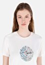 thumb-Regular Fit Yuvarlak Yaka Baskılı Kadın Beyaz Kısa Kol Tişört