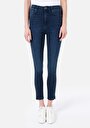 thumb-Skinny Fit Yüksel Bel Süper Dar Paça Cepli Kadın İndigo Jean Pantolon